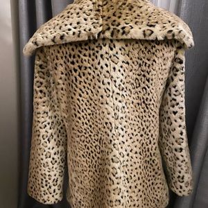 Leopard print jacket- faux fur-size M